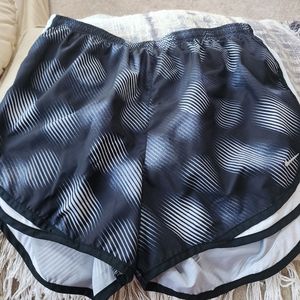 NIKE Sport Shorts sz L